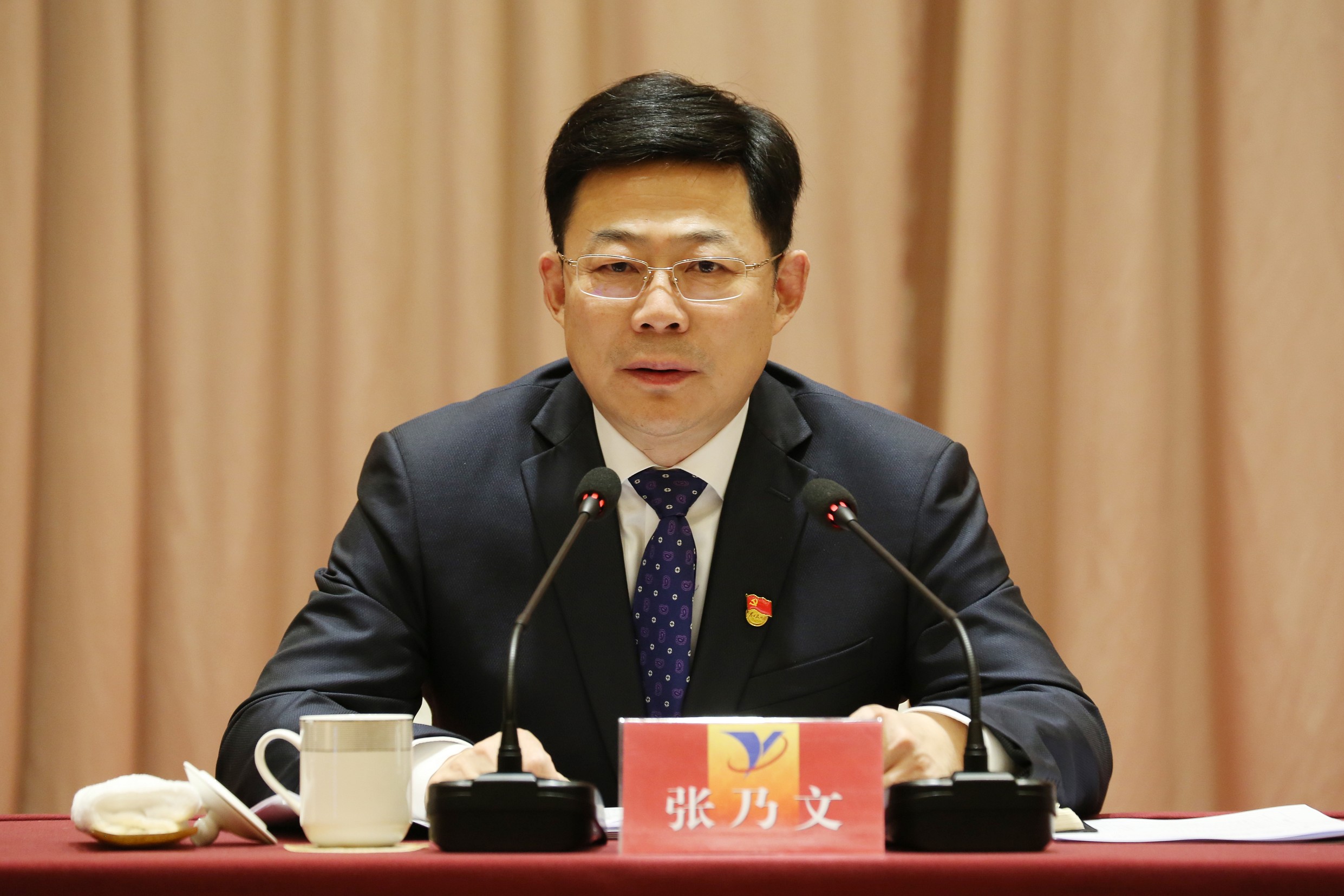集團(tuán)提質(zhì)增效攻堅(jiān)年專項(xiàng)行動動員會 2_眸目壓縮.jpg